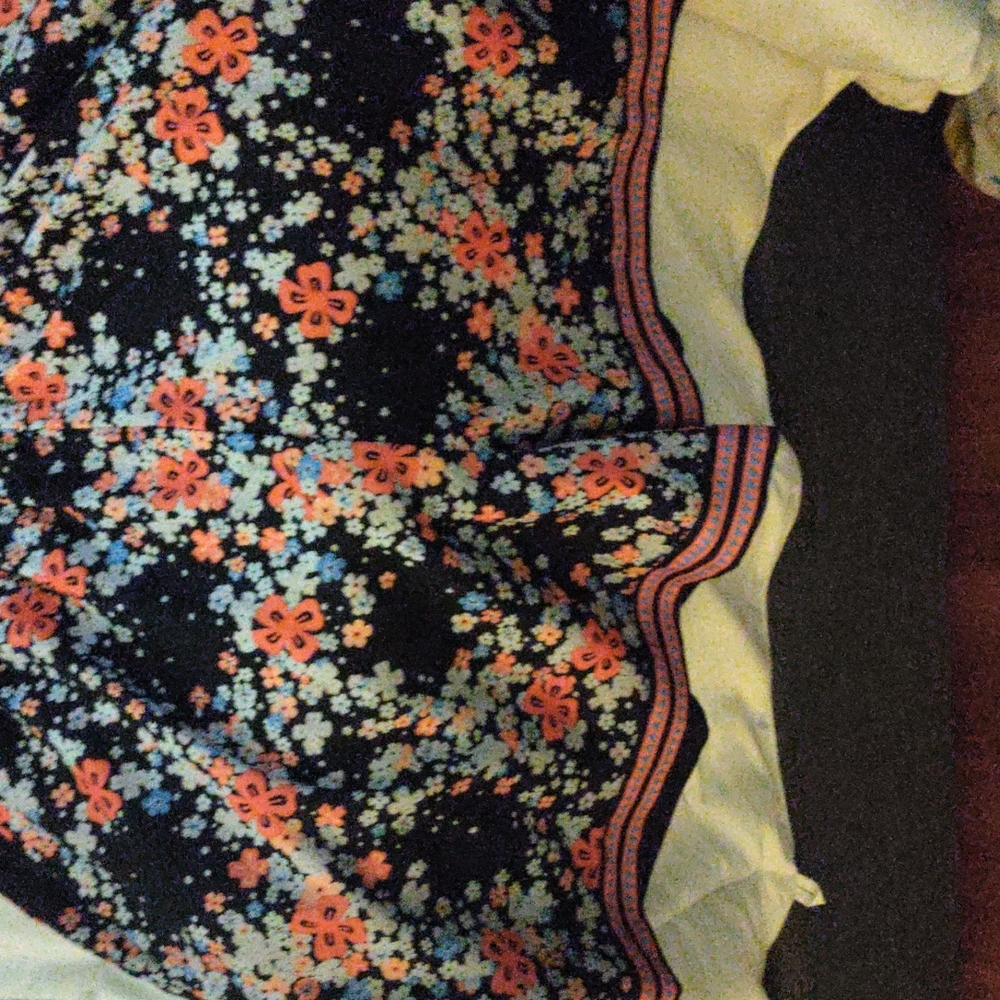 Romper - Picture 2 of 4